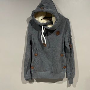 Wanakome fleece lined hoodie.